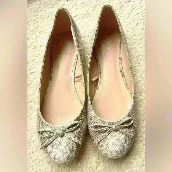 Janie and Jack tan reptile ballet flats with bow 3K - Picture 2 of 4